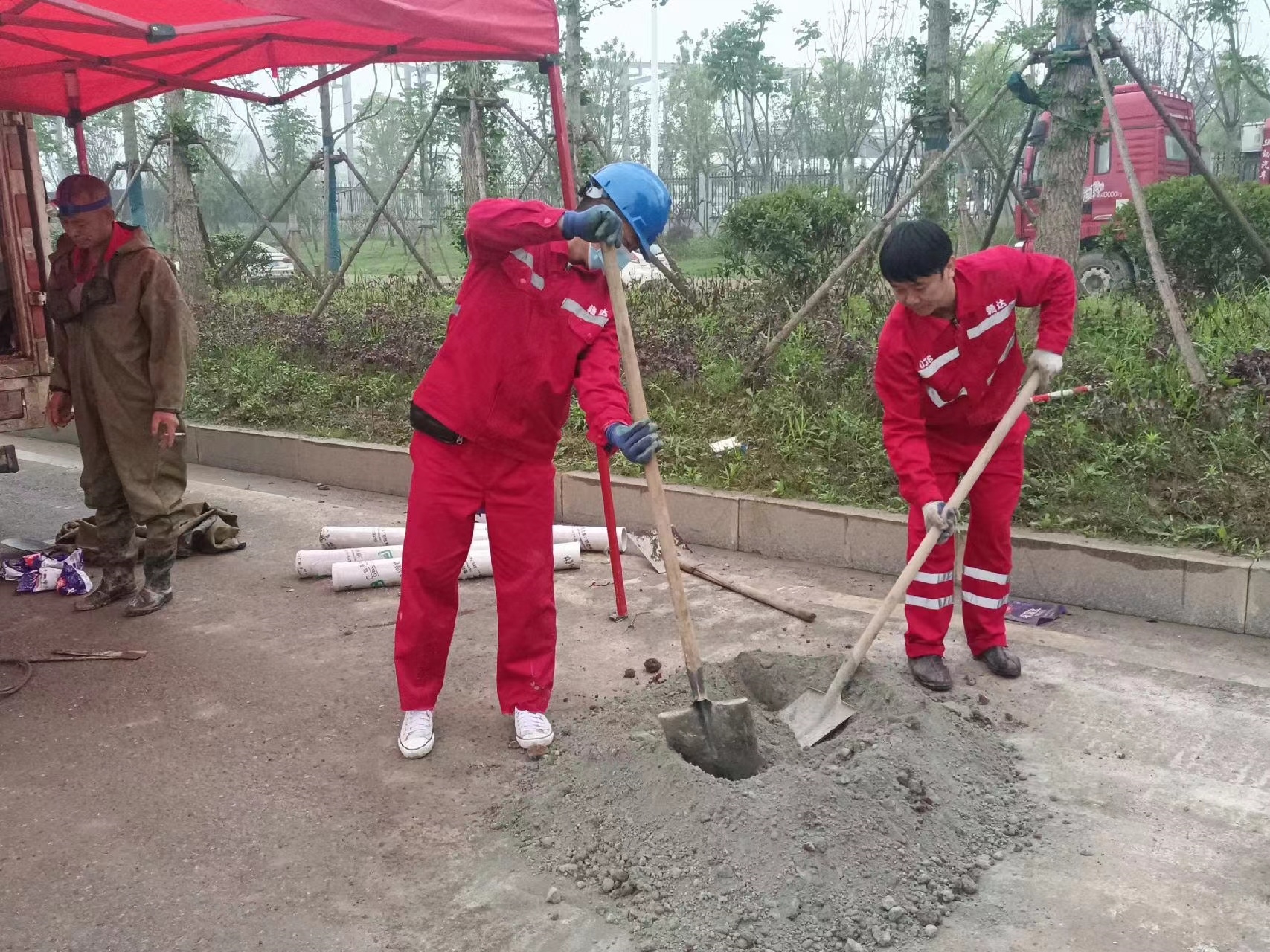 永胜管道疏通哪家好】及时进行市政管道清淤